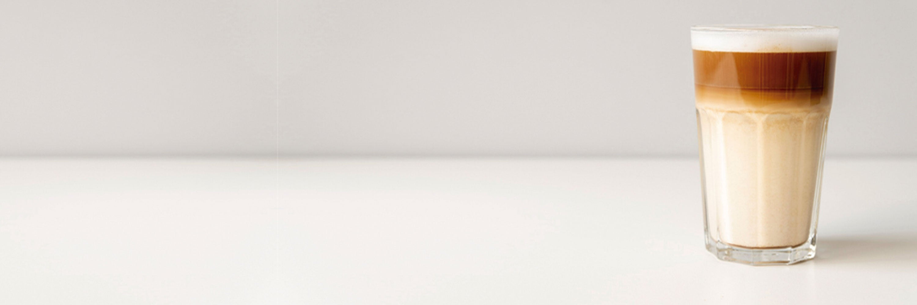 Latte Macchiato mit Milchtopping